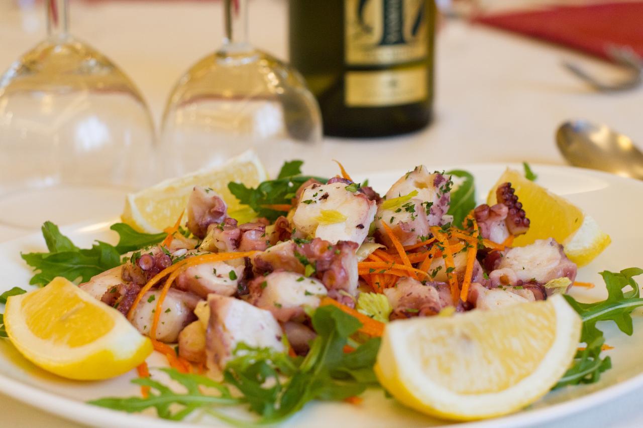 Pensione Al Pescatore Termoli Exterior foto